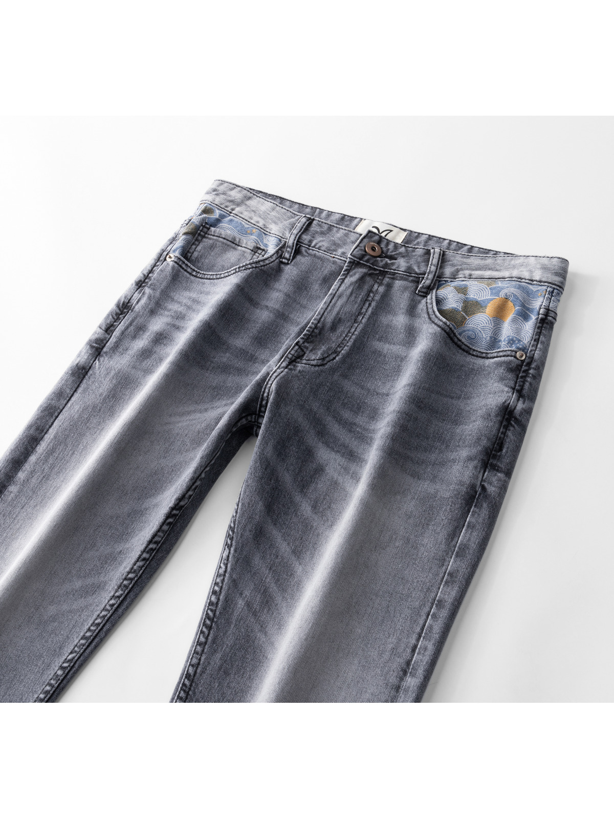 Flat front detail