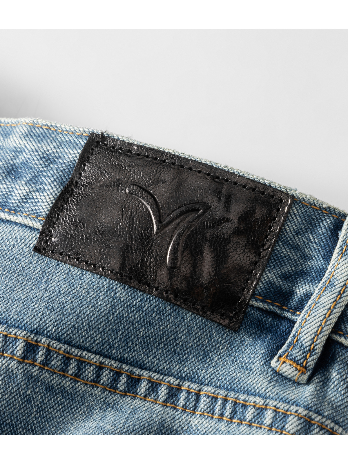 Waist label detail
