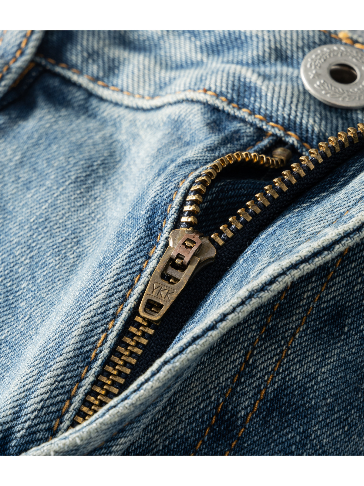 Zipper detail