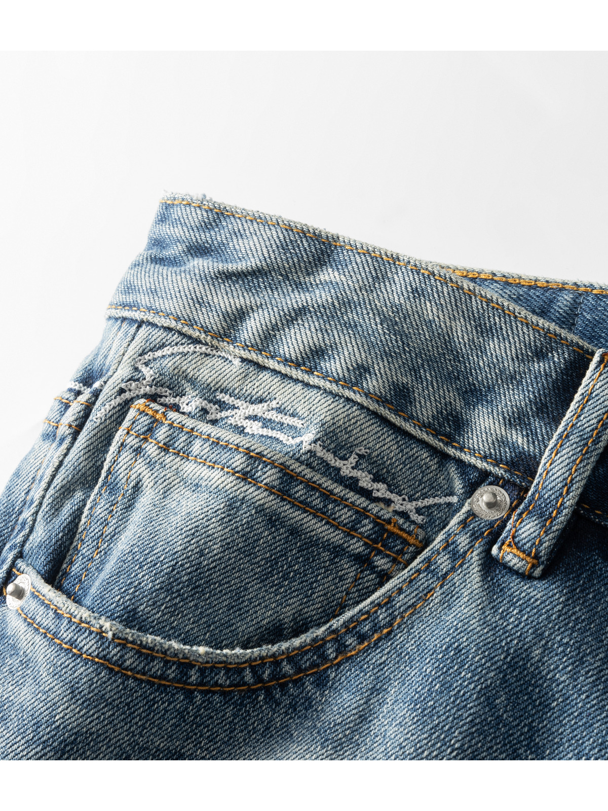 Pocket detail