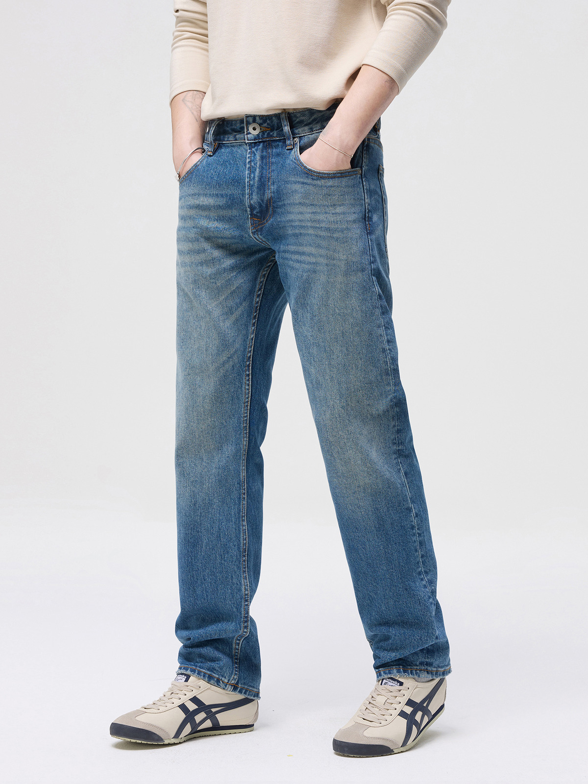 Model angle view
