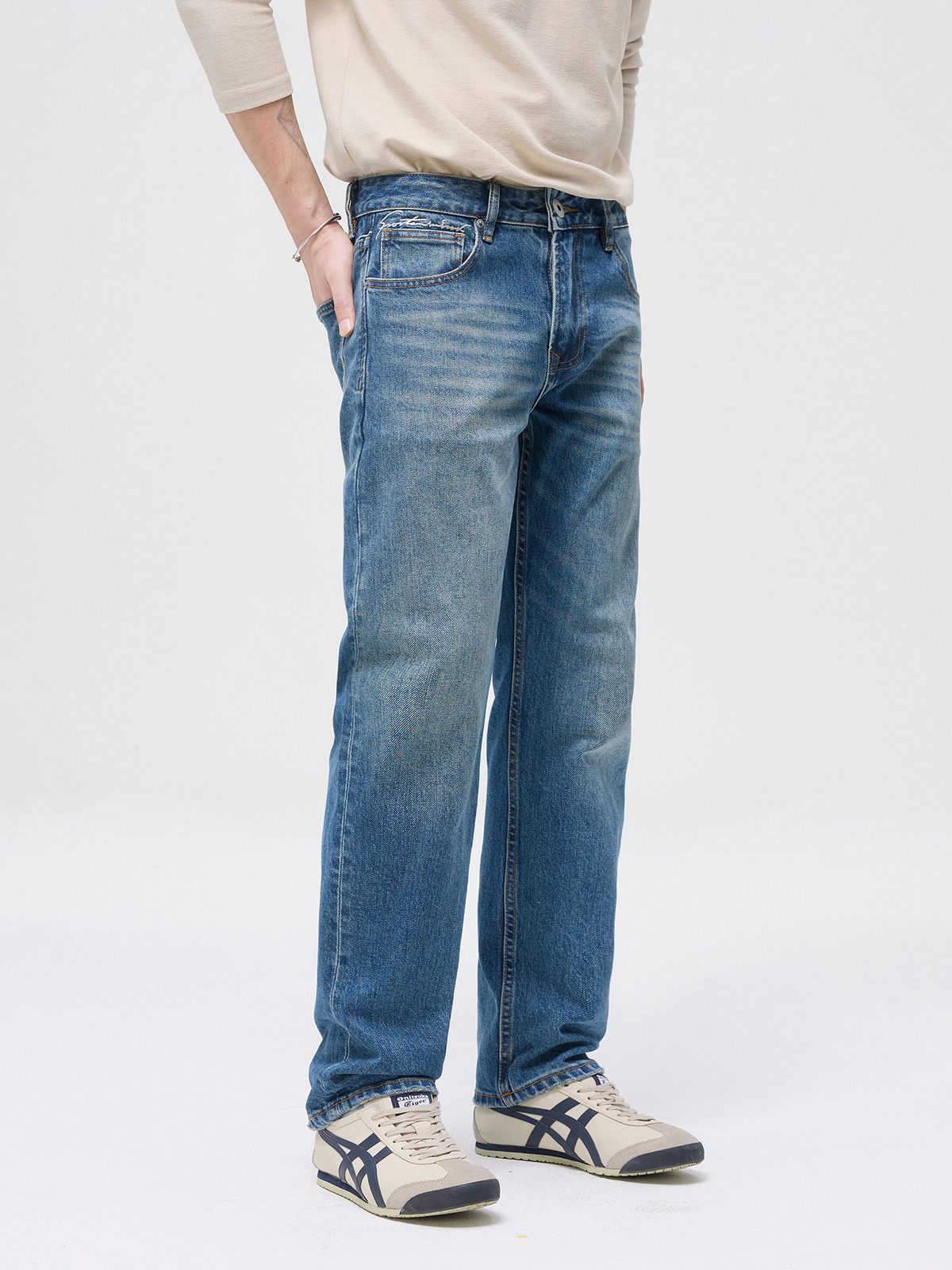 Model angle view