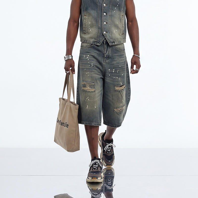 D711 Distressed Long Denim Shorts product detail